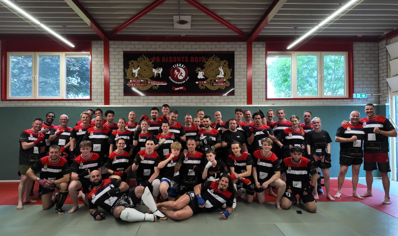 De complete Baba's Attitude trainingsgroep